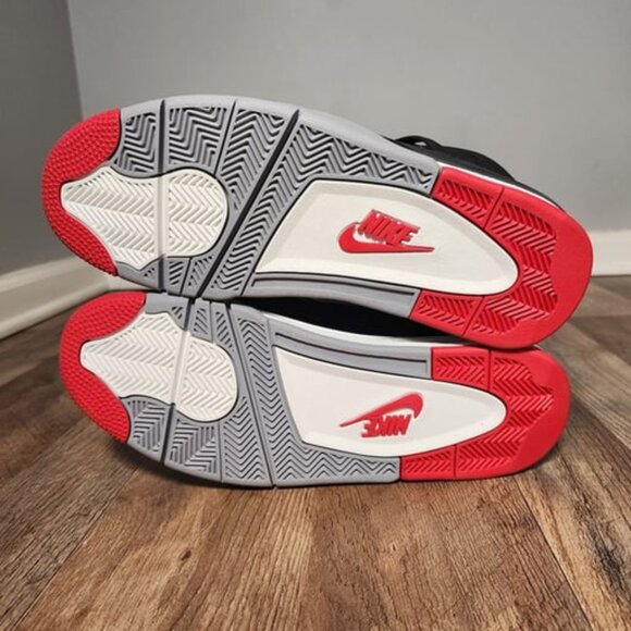 Air Jordan 4 Retro Bred Reimagined - Picture 5 of 5